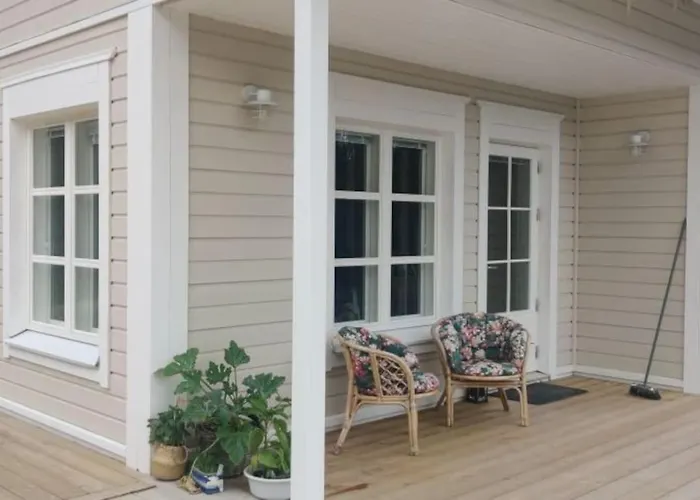 Vierastalo Koivu Daire